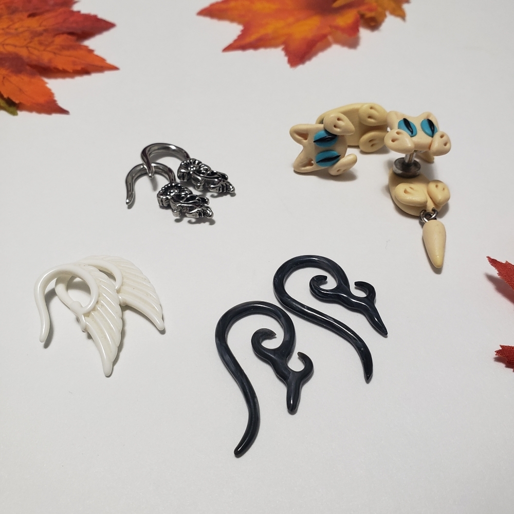 🌴 Set of 4 cute earrings for 10g gauged ears